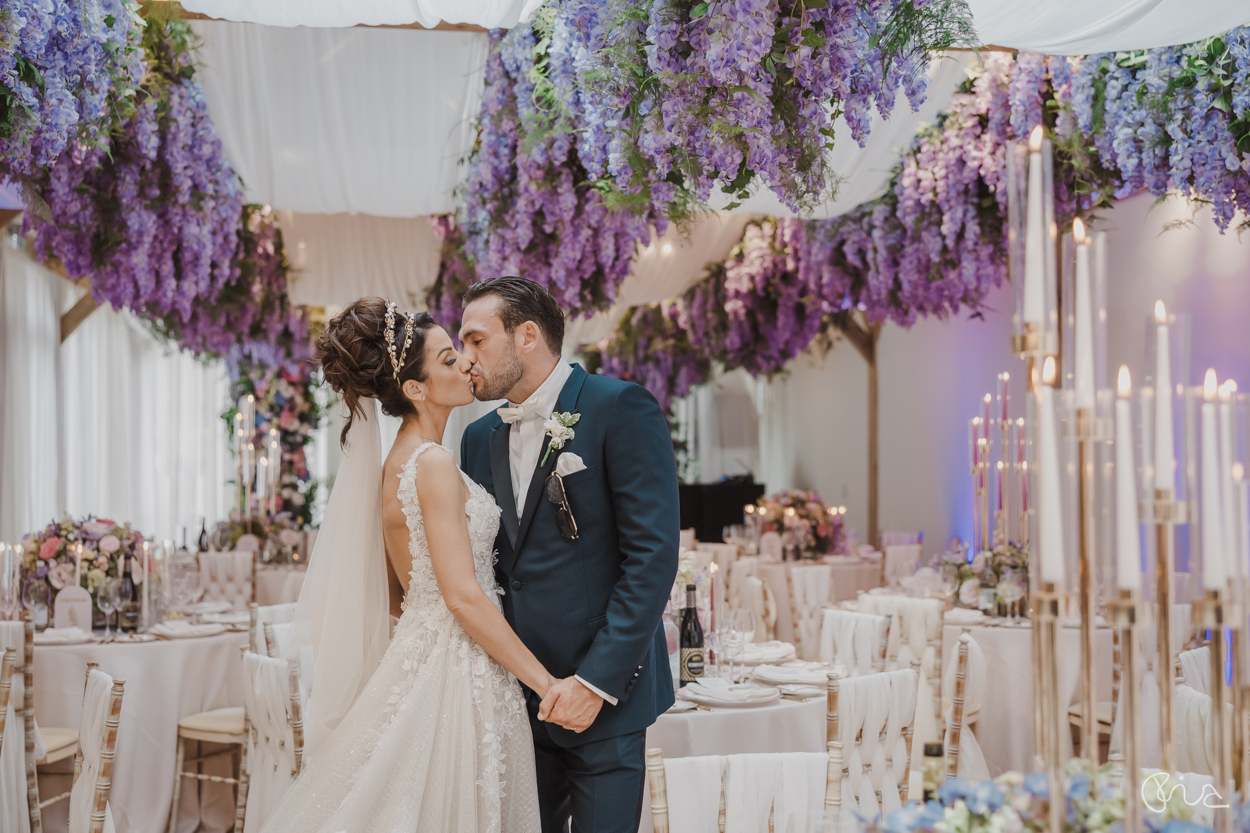 Romantic wedding at Alfriston Gardens