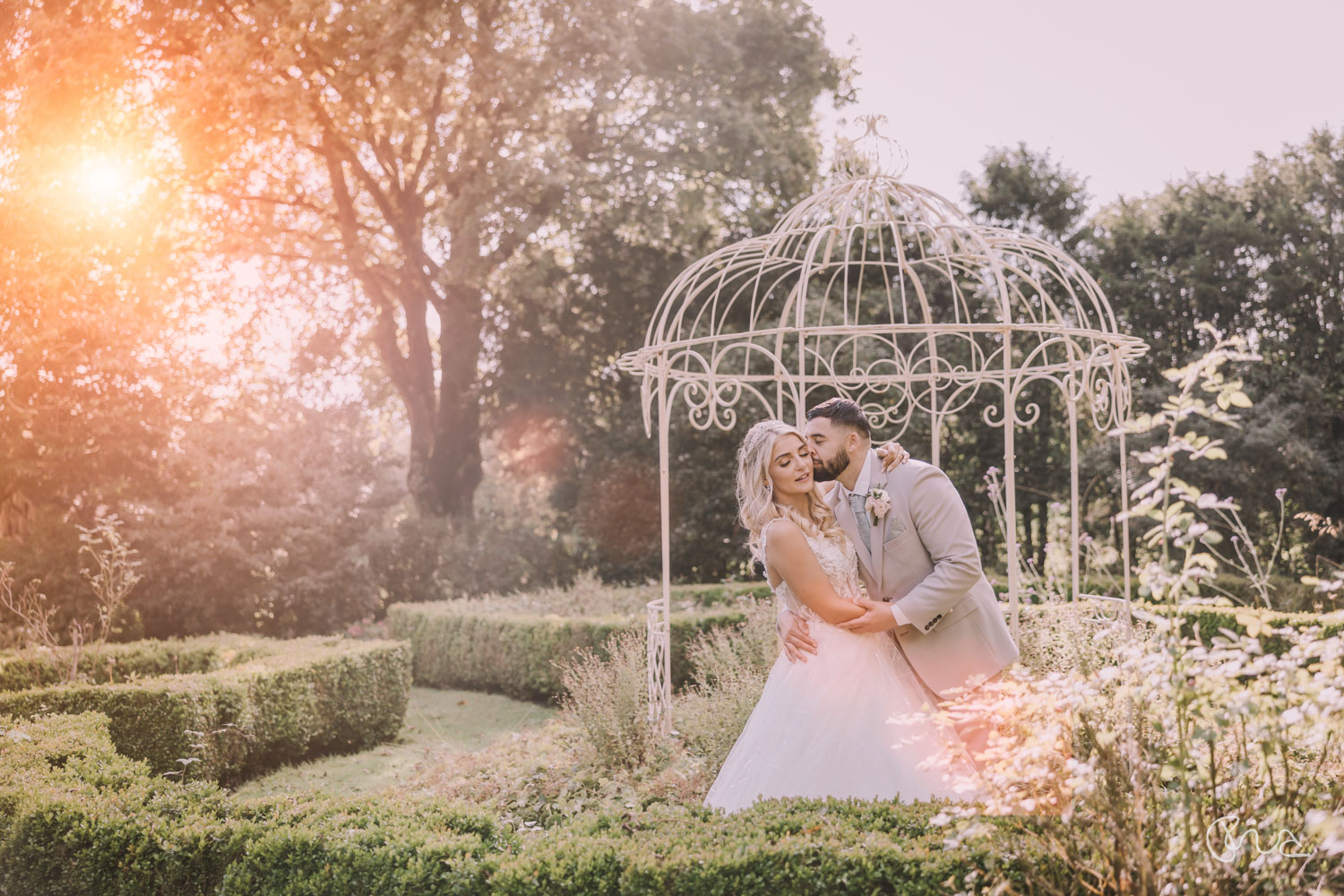 Bride and groom at the Ravenswood